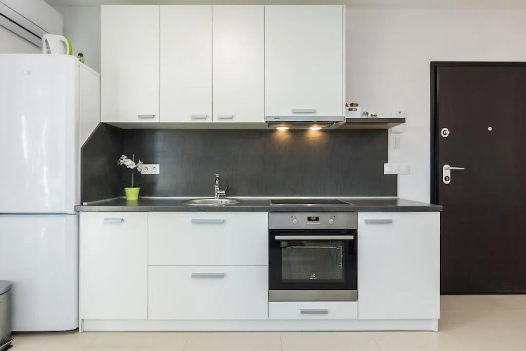 מאנדרה Rogina 2. Sea View Apartment