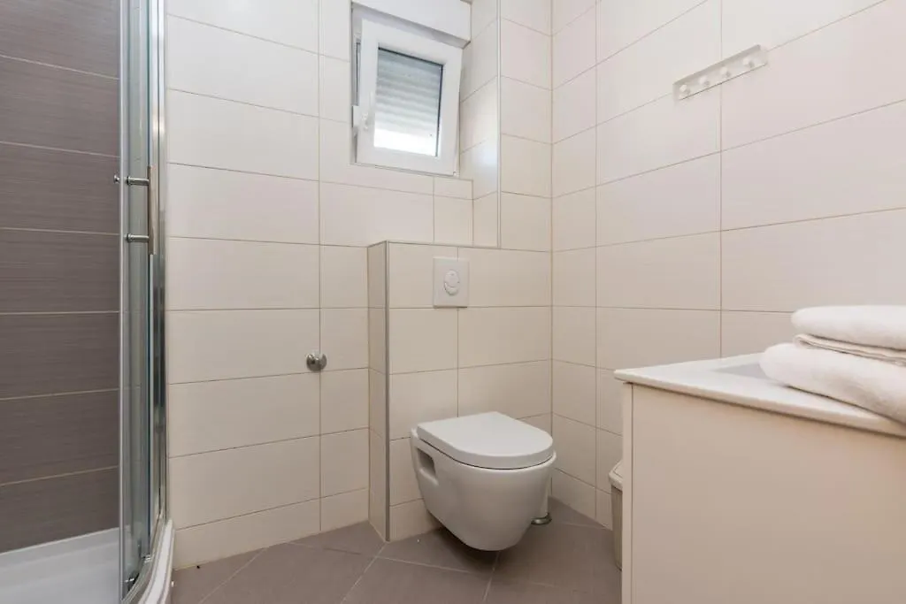 מאנדרה Rogina 2. Sea View Apartment